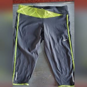 Nike exercise capri